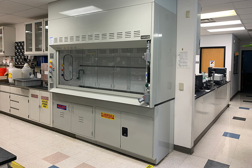 Benchtop Fume Hood in a Commercial Lab