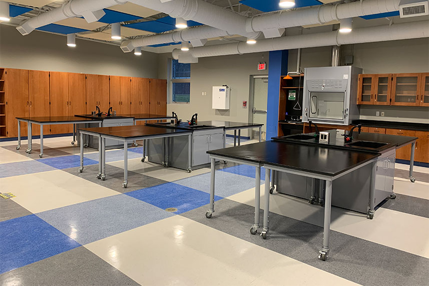 Metal Base Lab Table for an Educational Lab