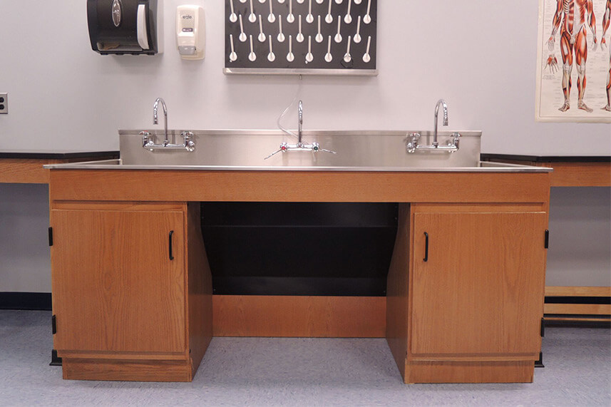 Utility Sink Station for an Educational Lab